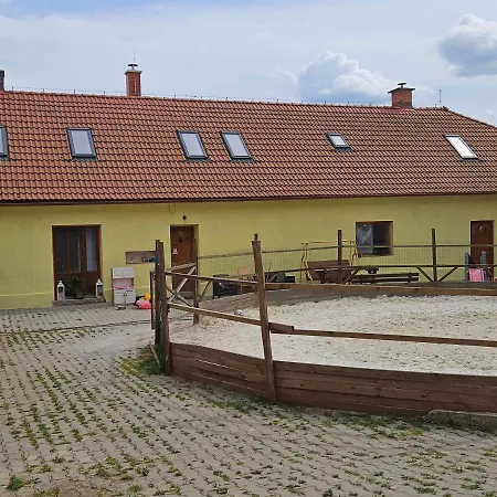 Na Farme Se Saunou A Virivkou, I S Jizdou Na Koni Vendégház