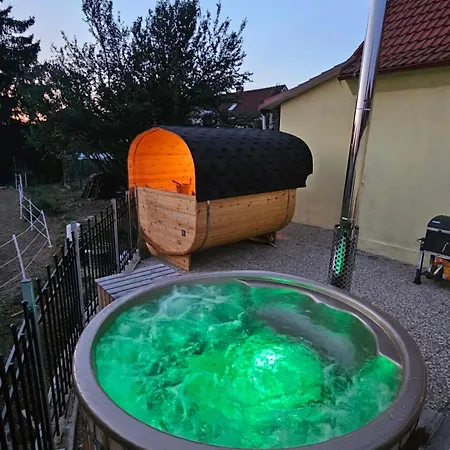 Na Farme Se Saunou A Virivkou, I S Jizdou Na Koni Vendégház